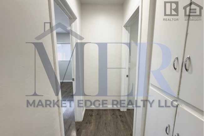 Building Photo - 4Bed/2Bath House at Alma School Rd/Ray Rd! Ready for Immediate Move-In! -- FENCED-IN YARD! NO HOA!