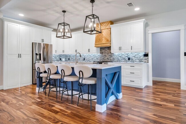 Building Photo - 3314 Mariana Oaks Dr