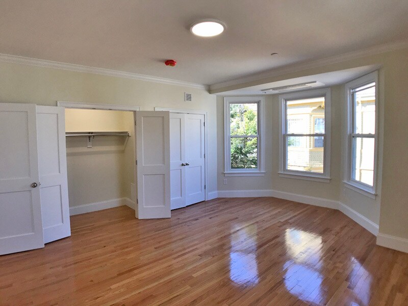 Building Photo - 12 Harris St