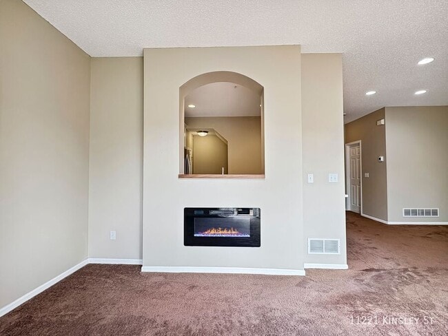 Building Photo - 11221 Kinsley St