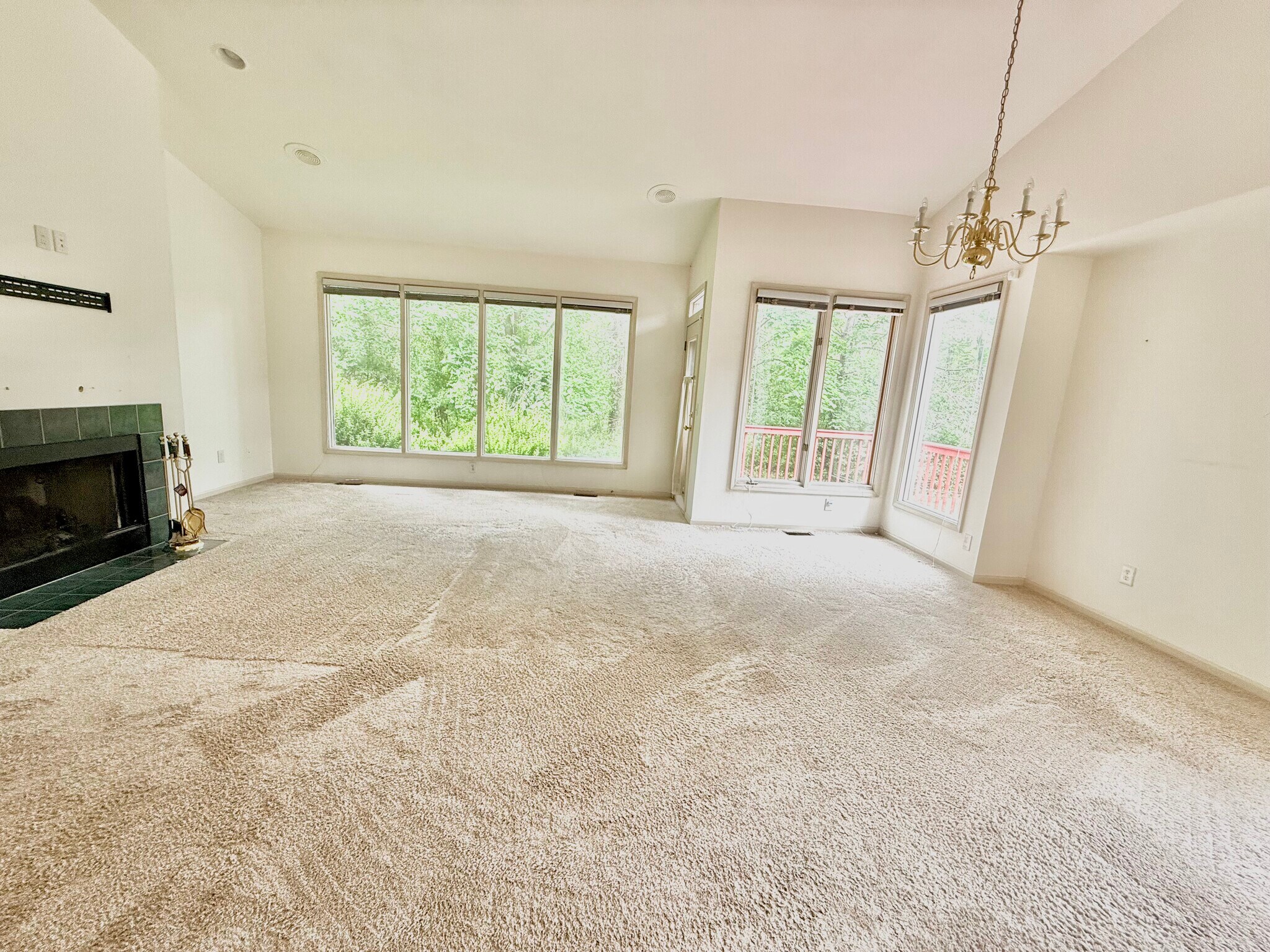Building Photo - 30684 Tanglewood Trl