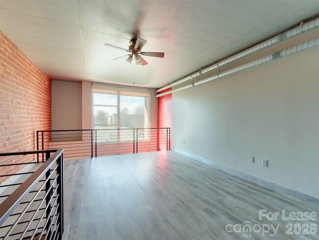 Building Photo - 710 W Trade St