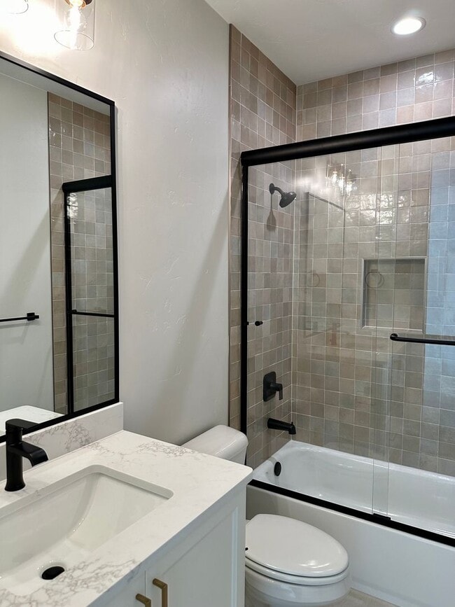 Building Photo - 5 Bedroom Home In Washington Fields