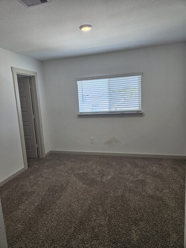 Building Photo - 12816 Heddington Grv Ln