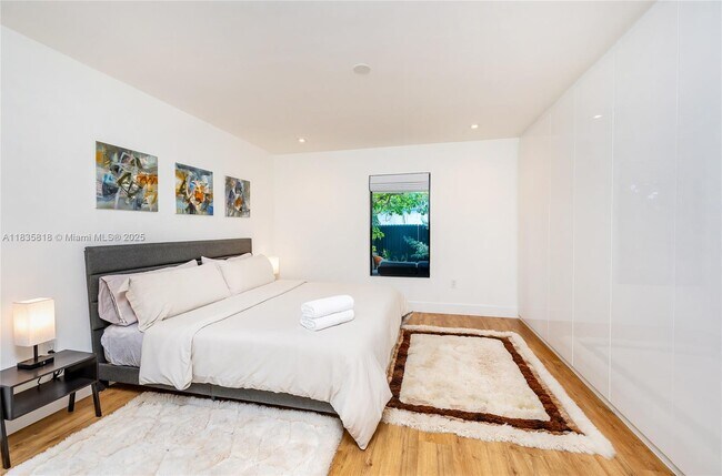 Building Photo - BAY VISTA PARK