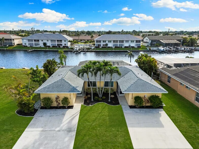 Building Photo - Waterfront Duplex * Flexible Lease Terms