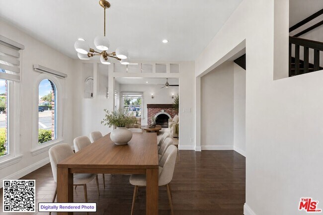 Building Photo - 5245 S San Vicente Blvd