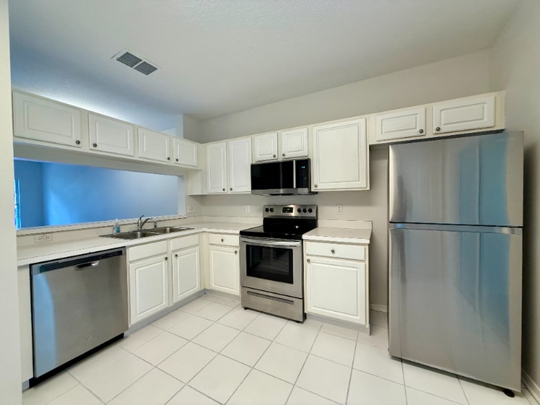 Building Photo - 1238 Standridge Dr