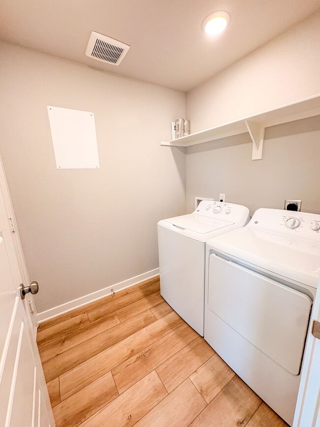 Building Photo - 4241 Centerfire Rd