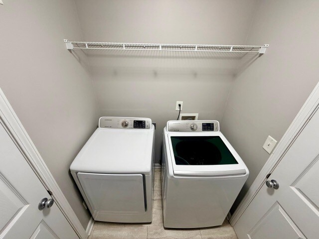 Building Photo - 607 Raphael Place