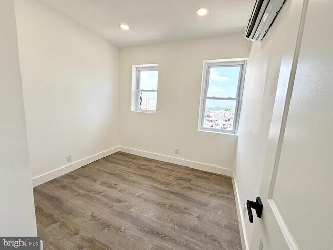 Building Photo - 30 Haddon Ave