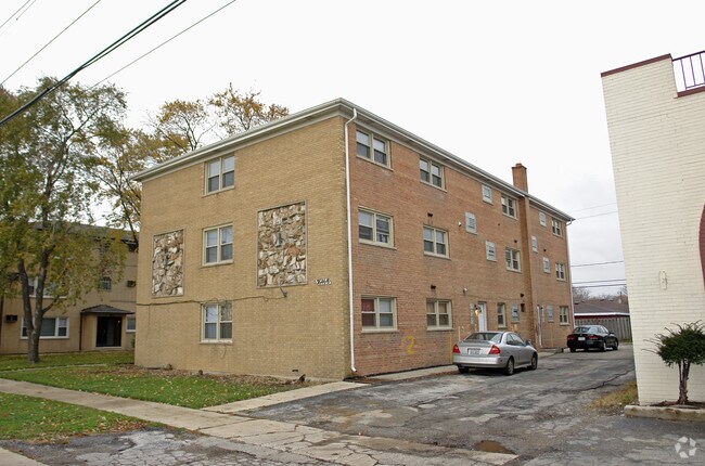 Primary Photo - 7646-7648 S Harlem Ave