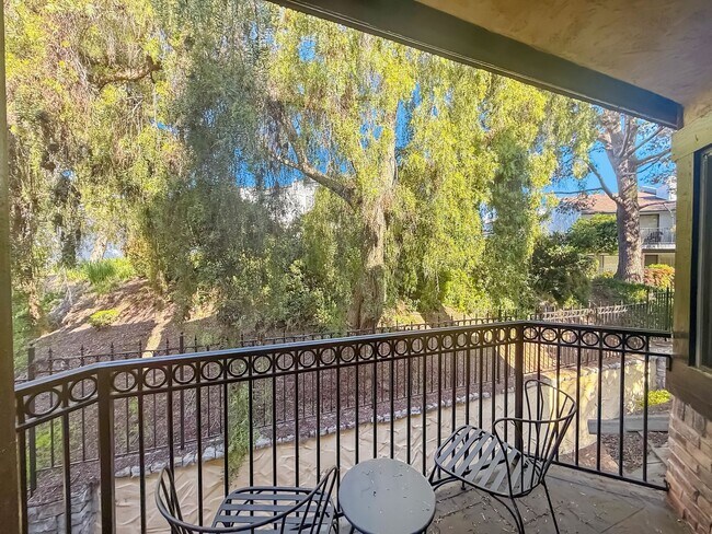 Building Photo - Stunning 4B/3BA House in Gated Community in Carlsbad!