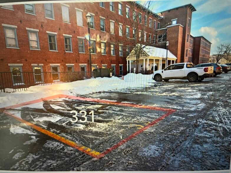 Building Photo - 1 Saco Island Ter