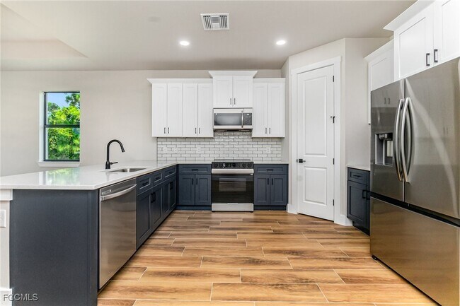 Building Photo - 4535 NW 35th Ave