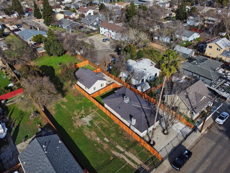 Building Photo - 308 6th St