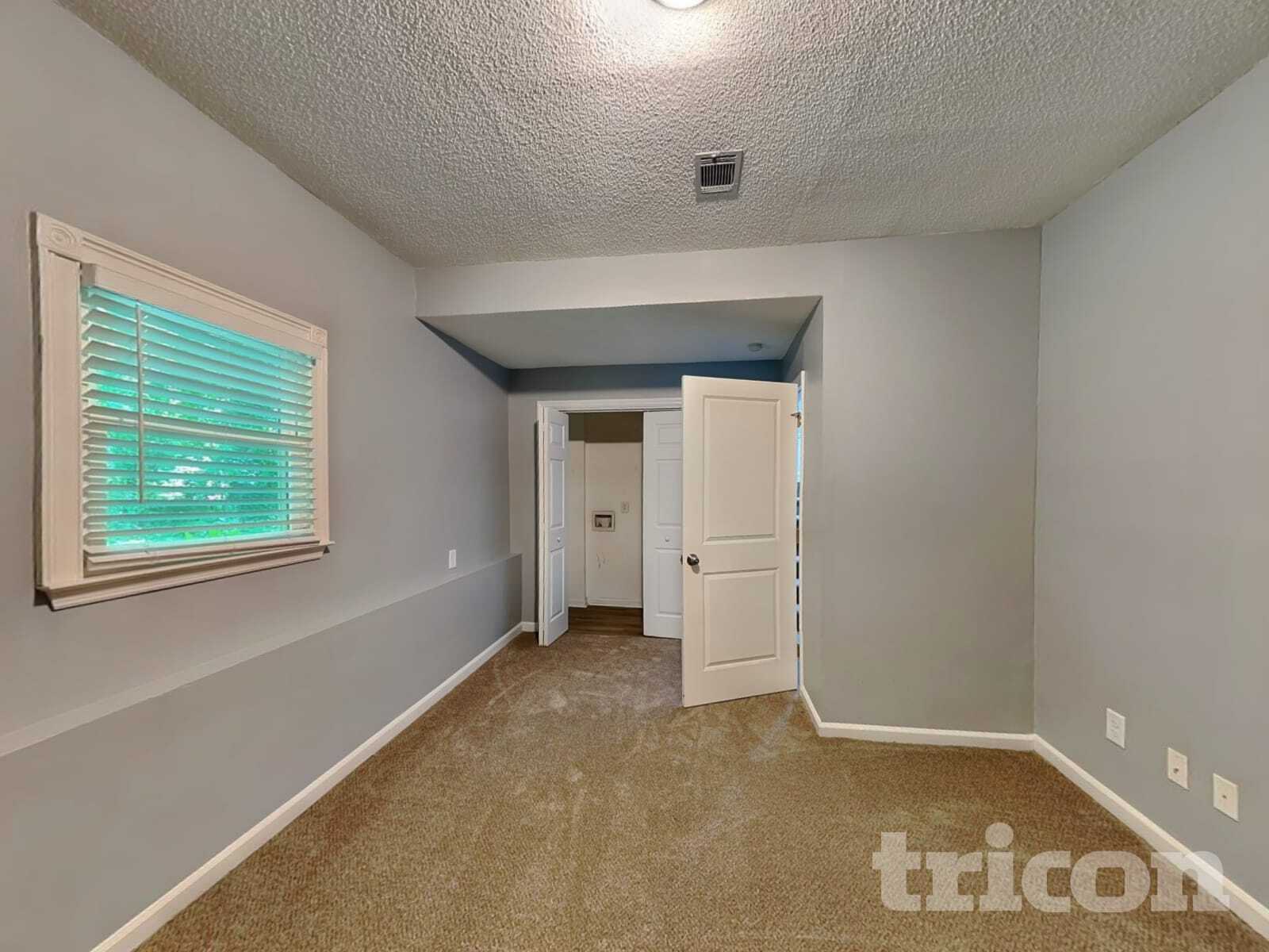 Building Photo - 2909 Buckskin Trail SW