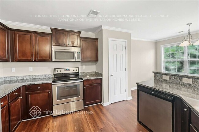Building Photo - 5817 Bradshaw Ct