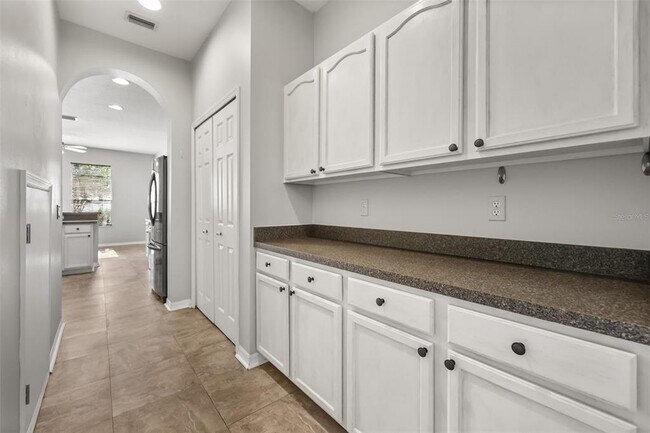 Building Photo - 6759 Pasturelands Pl