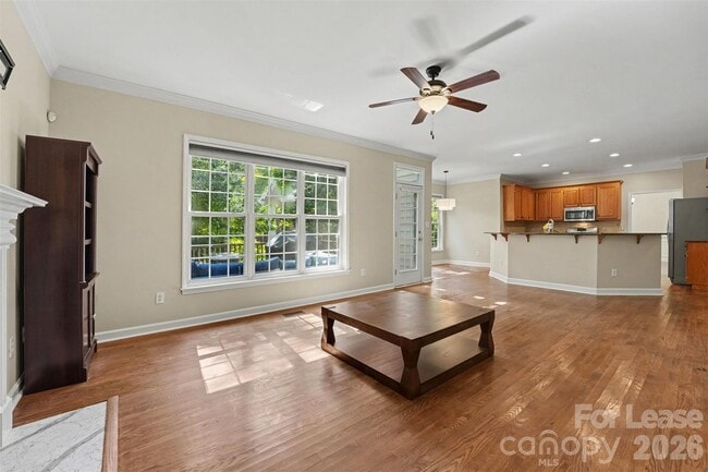 Building Photo - 11526 Sir Francis Drake Dr