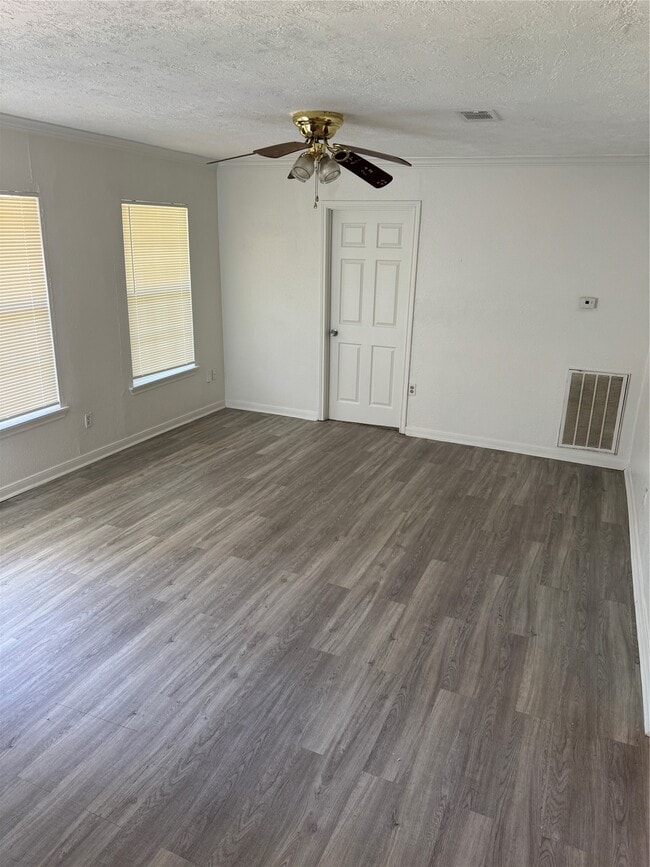 Building Photo - 7427 Arnim St