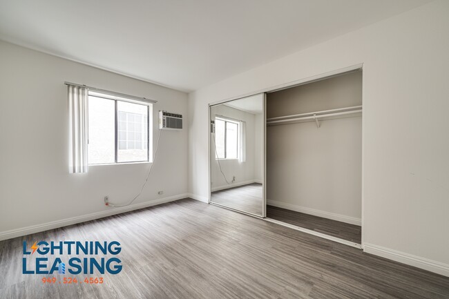 Building Photo - 5121-5125 Klump Ave