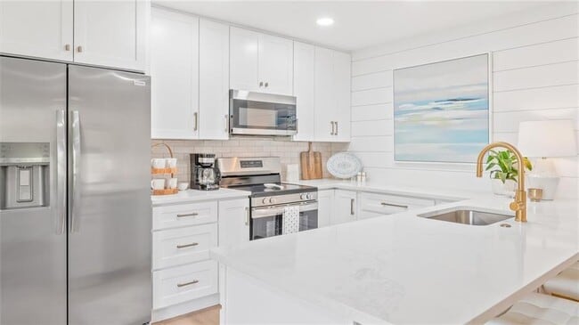 Building Photo - 512 S Harbour Oaks Dr