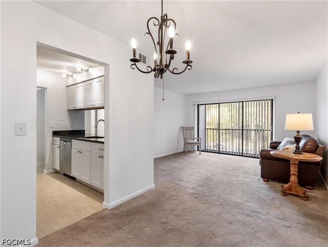 Building Photo - 9540 Green Cypress Ln