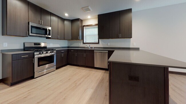 Primary Photo - 1027 13th Ave SE