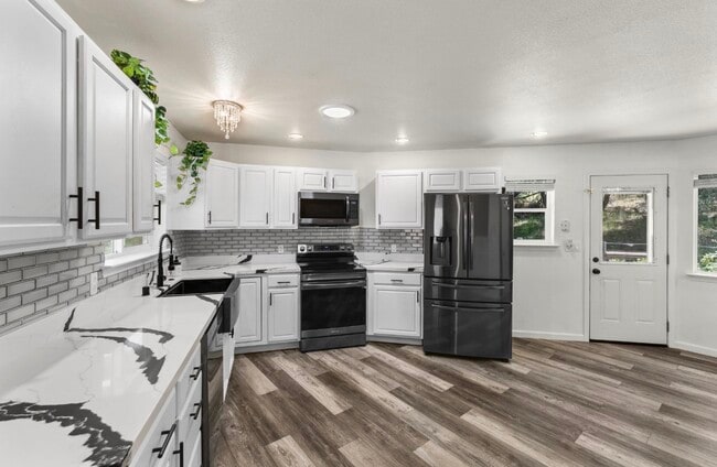 Building Photo - 21723 E Hacienda Dr