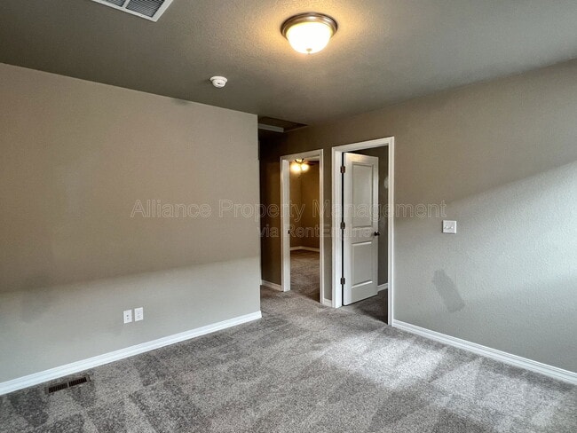 Building Photo - 7839 Lathrop Vw