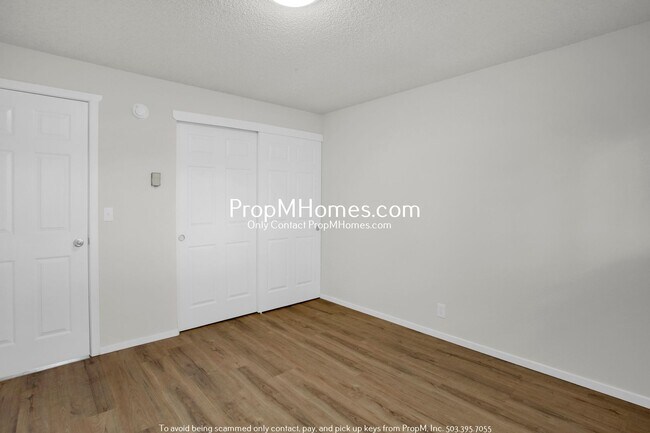 Building Photo - Fully Updated Home in Aloha - Large Yard!