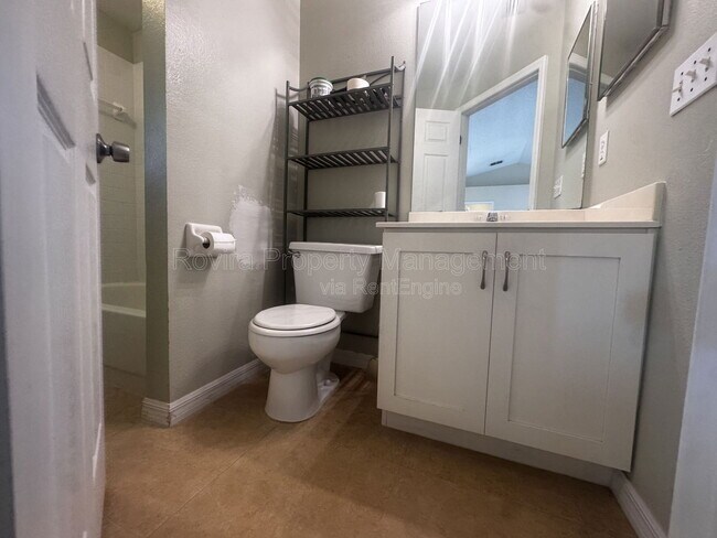 Building Photo - 116 Barrington Dr