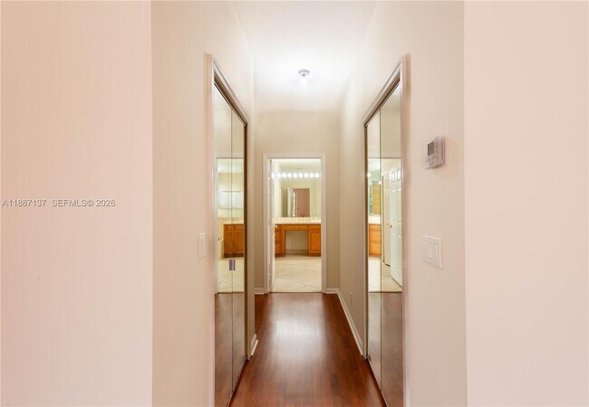 Building Photo - 18520 SW 39th Ct