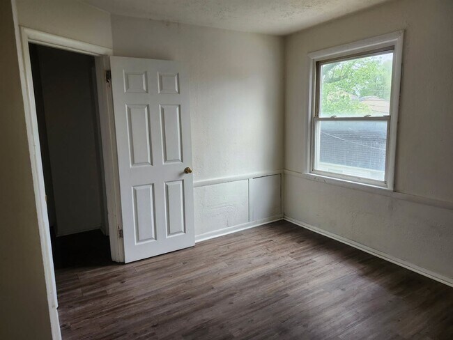 Building Photo - 949-955 South Central Dr., Lorain, OH, 44052
