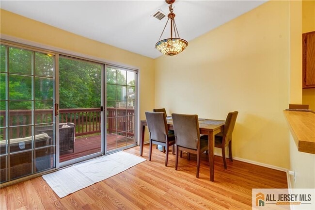 Building Photo - 3113 Cypress Ct