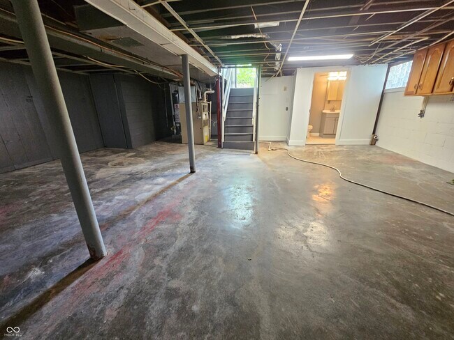 Building Photo - 2307 Arrow Ave