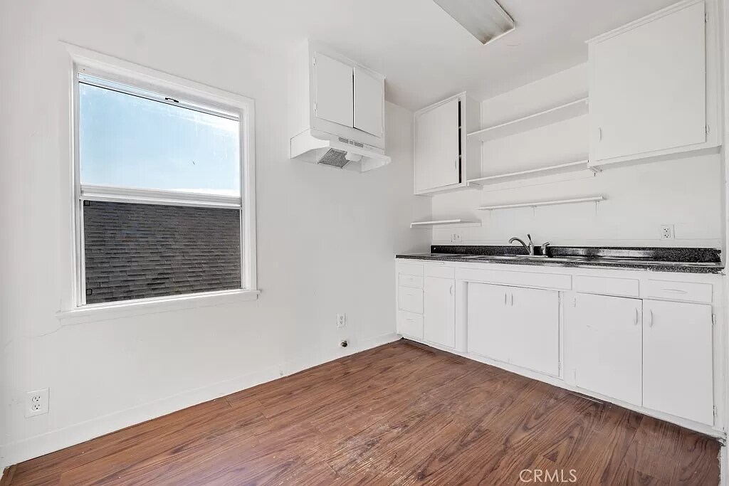 Building Photo - 648 W 41st Dr