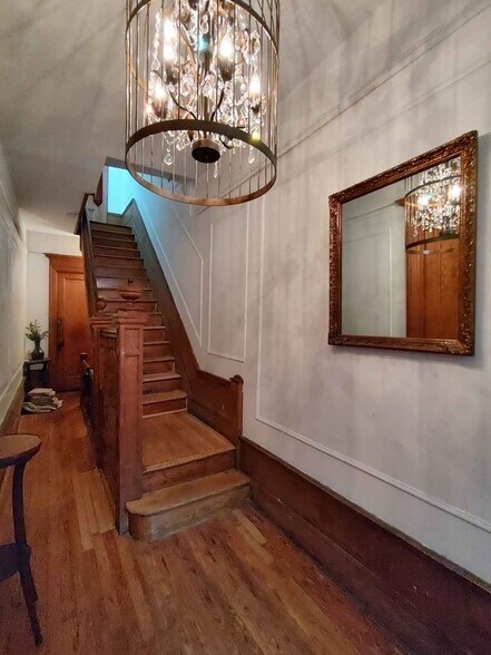 Building Photo - 556 W 161st St