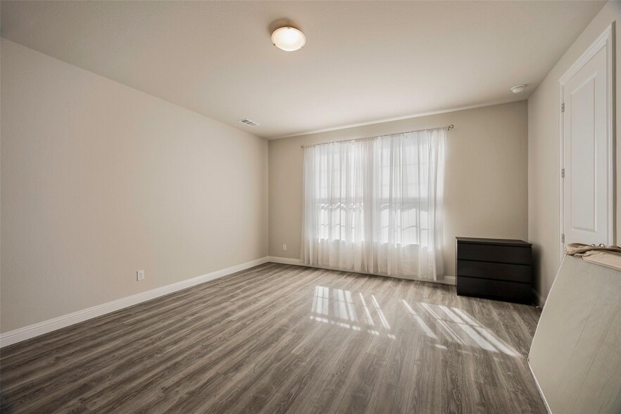Building Photo - 9632 Beckett Dr