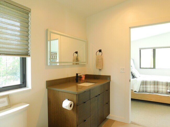 Building Photo - 55 Shady Pnes Ln