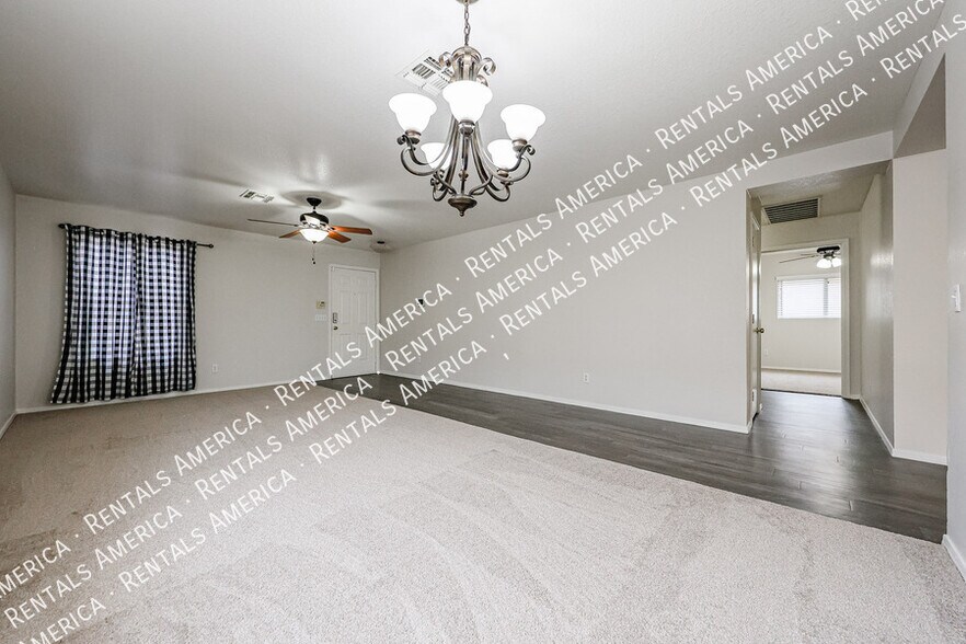 Building Photo - 8554 E Meseto Ave