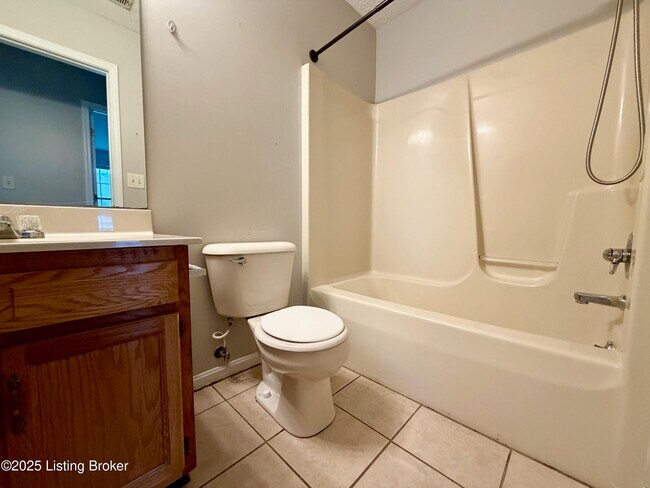 Building Photo - 220 Harrison St