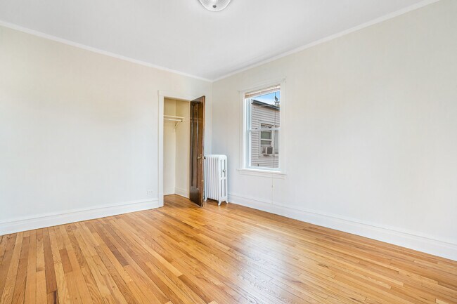 Building Photo - 2536 N Lavergne Ave