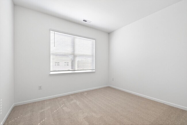 Building Photo - Horton Park Gem: Spacious 4-Bed, 3.5-Bath Townhome