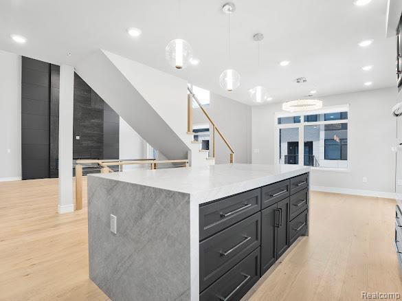 Building Photo - 953 Smart Town Dr