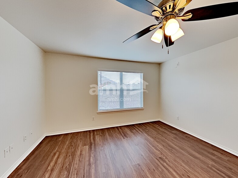 Building Photo - 4417 Chris Dr