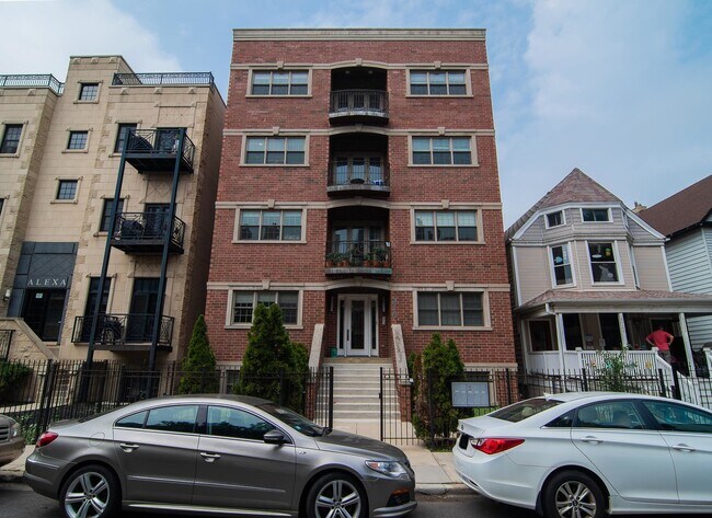 Primary Photo - 3718 N Wilton Ave