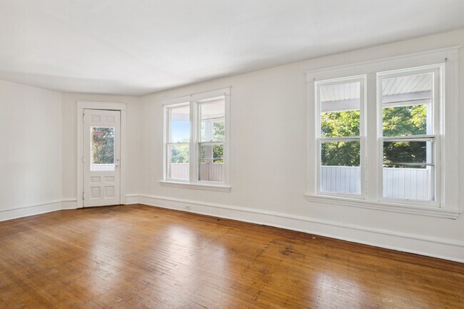 Building Photo - 2447 Colfax Ave S