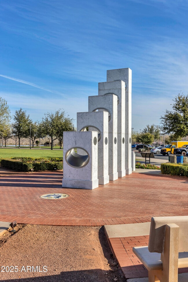 Building Photo - 3639 W Thalia Ct